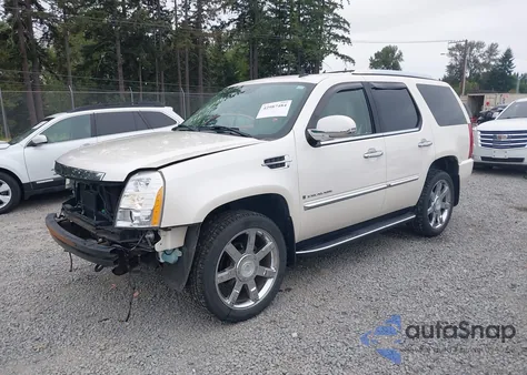 2007 Cadillac Escalade Standard z USA, uszkodzony, nr VIN 1GYFK638X7R315865
